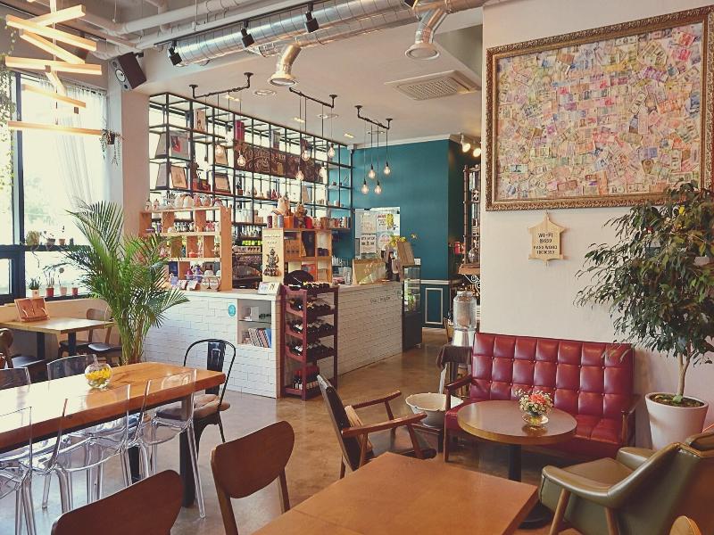 Andong Poong-gyung hostel n LIBRARY image 10