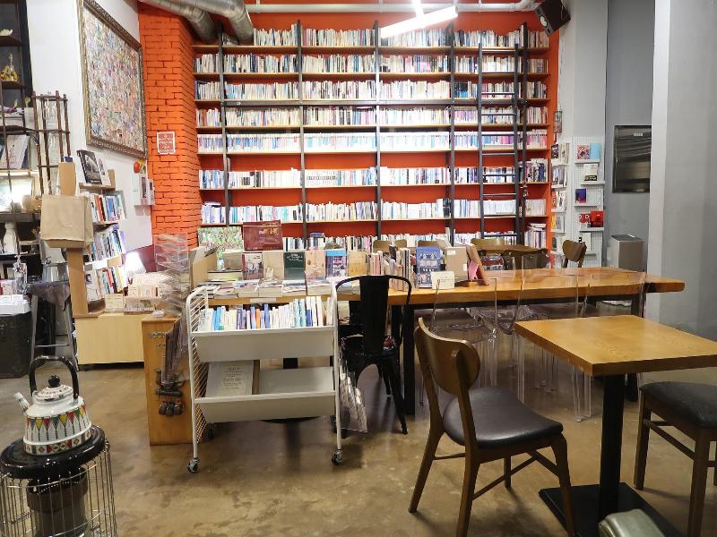 Andong Poong-gyung hostel n LIBRARY image