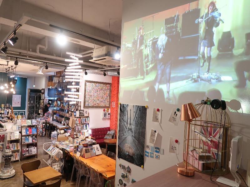 Andong Poong-gyung hostel n LIBRARY image