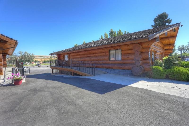 Soap Lake Natural Spa And Resort image