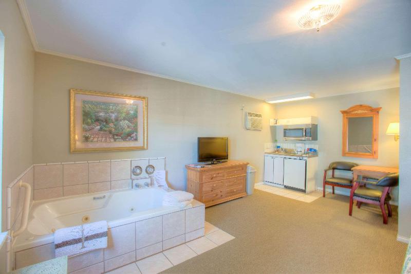 Soap Lake Natural Spa And Resort image