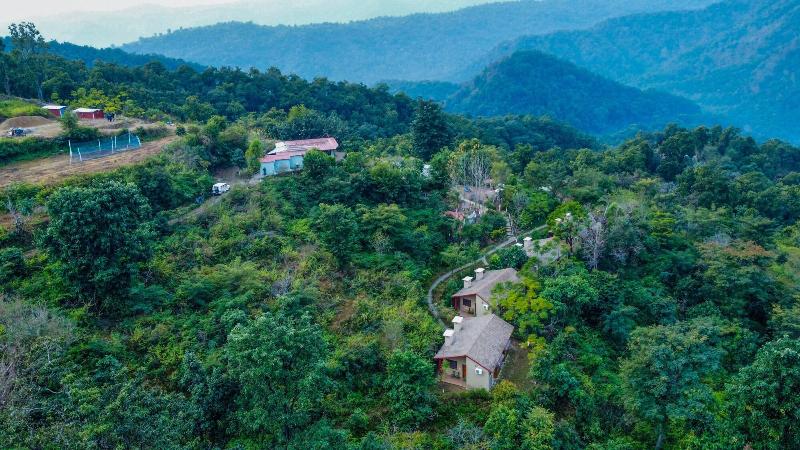 Lahermitage Resort image