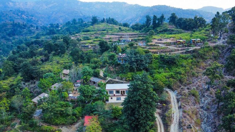 Lahermitage Resort image