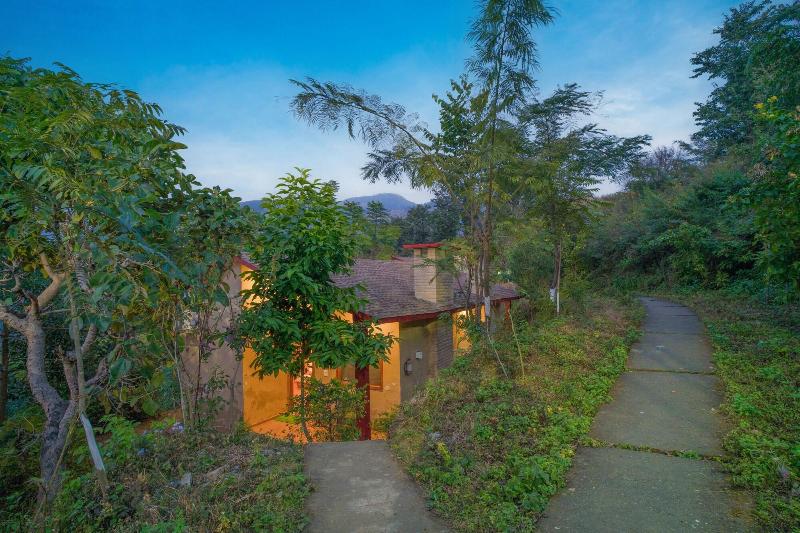 Lahermitage Resort image