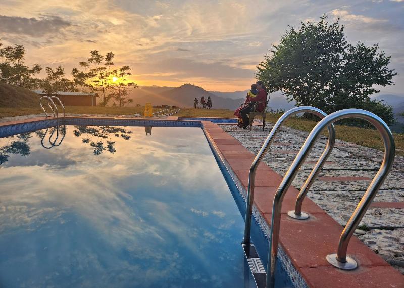 Lahermitage Resort image