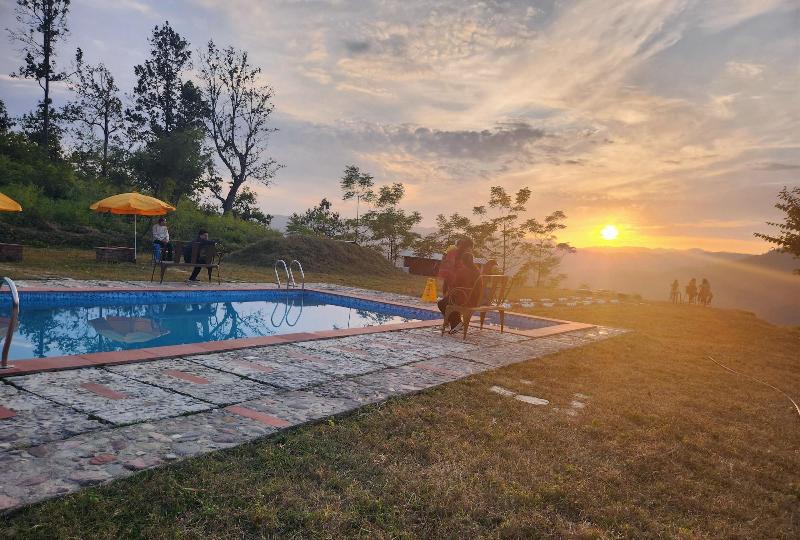 Lahermitage Resort image