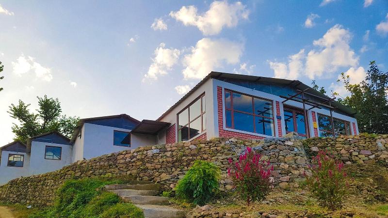 Lahermitage Resort image