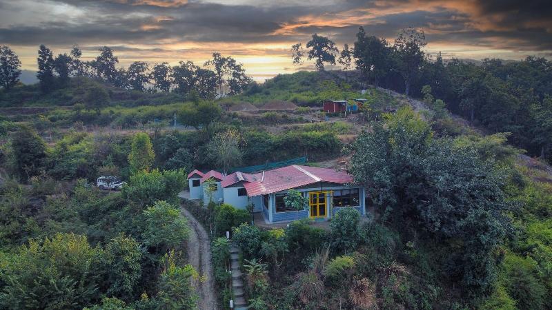 Lahermitage Resort image