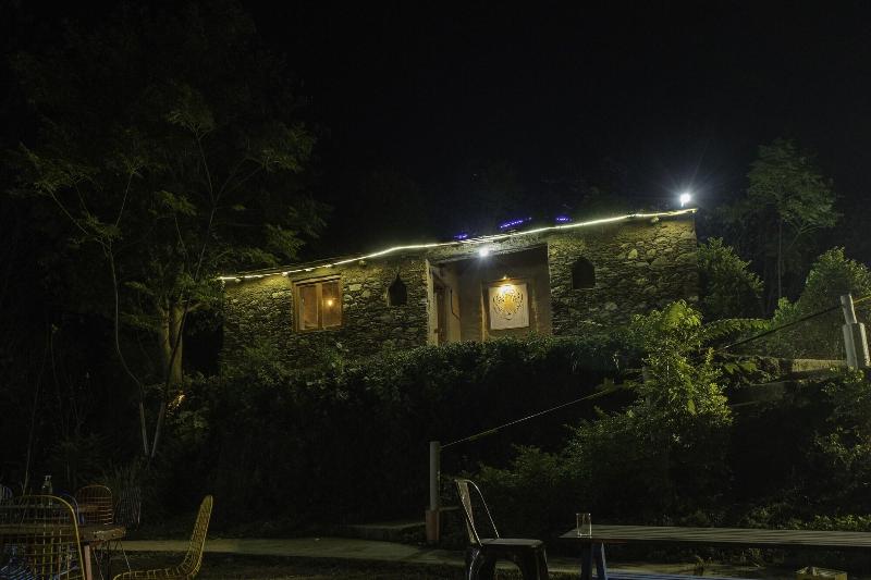 Lahermitage Resort image
