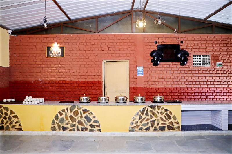 Lahermitage Resort image
