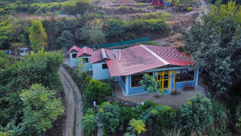 Lahermitage Resort image