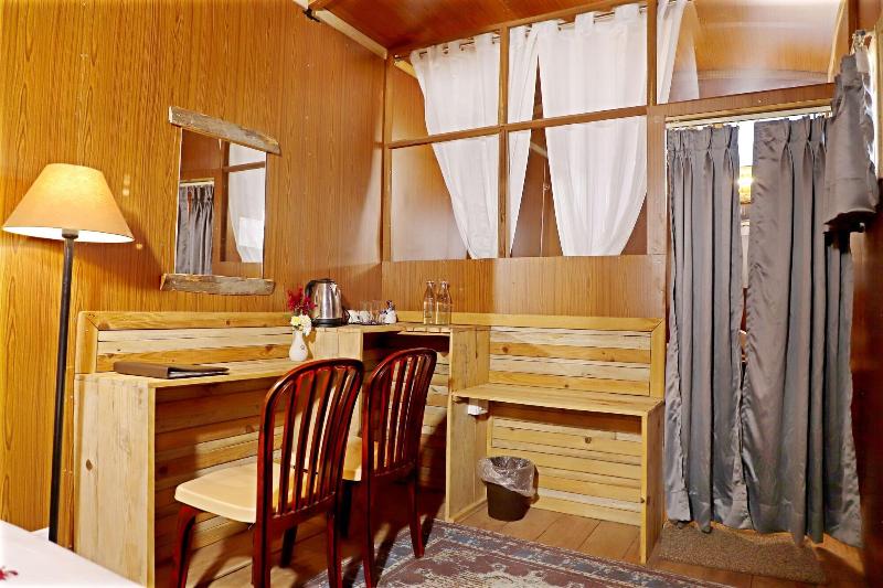 Lahermitage Resort image
