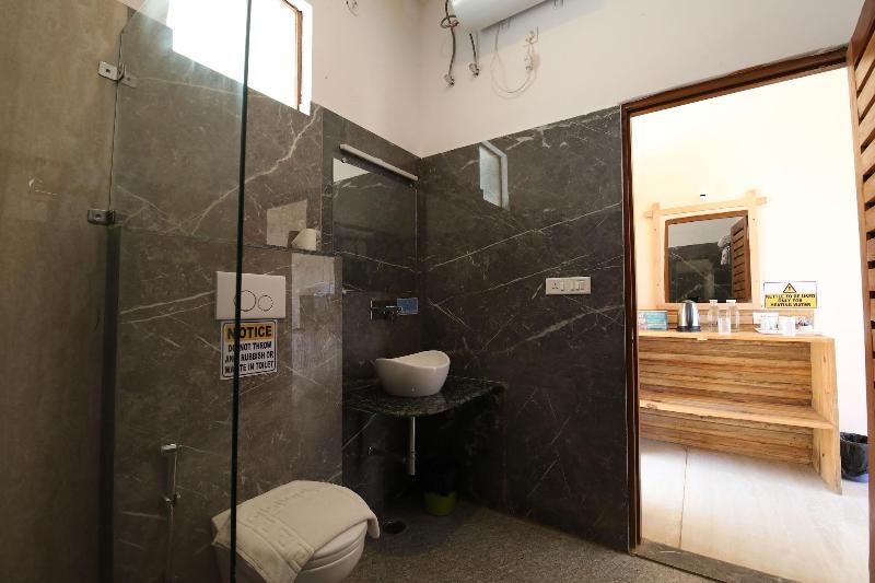 Lahermitage Resort image