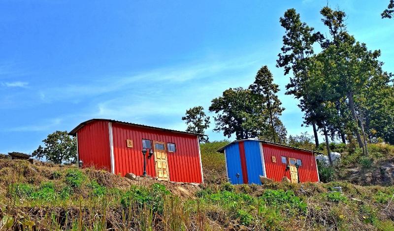 Lahermitage Resort image