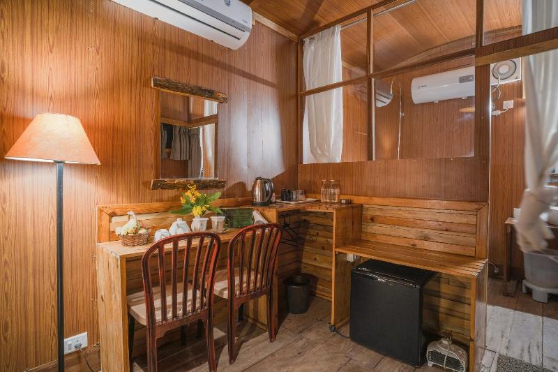Lahermitage Resort image