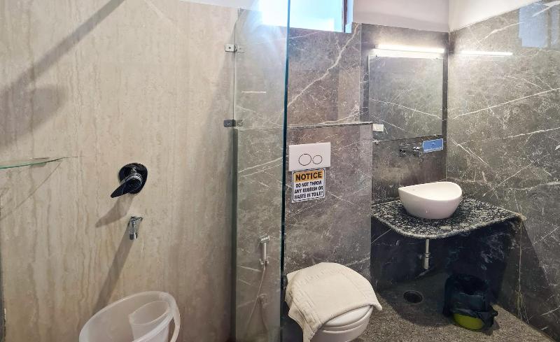 Lahermitage Resort image