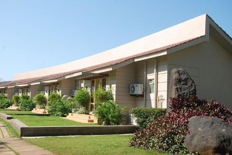 Manas Resort With Petting Zoo image