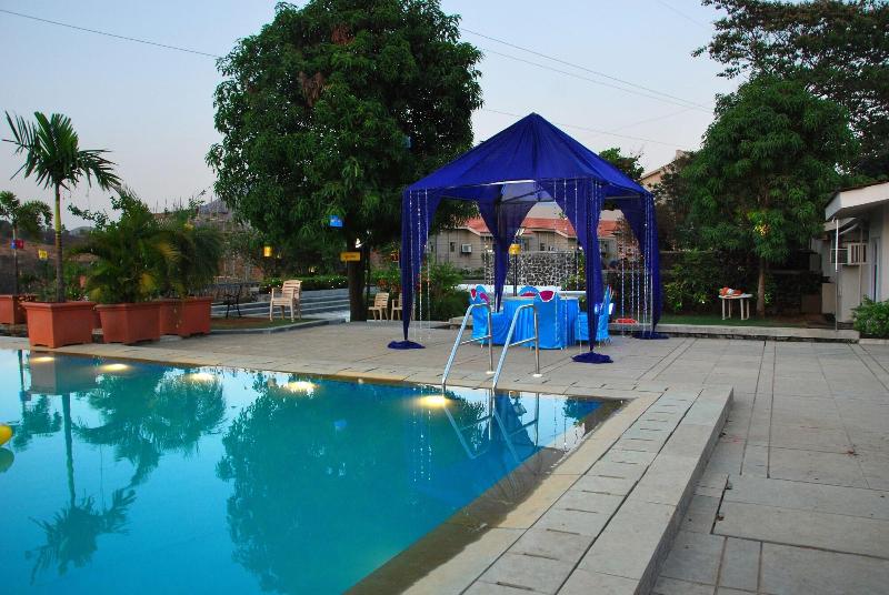 Manas Resort With Petting Zoo image