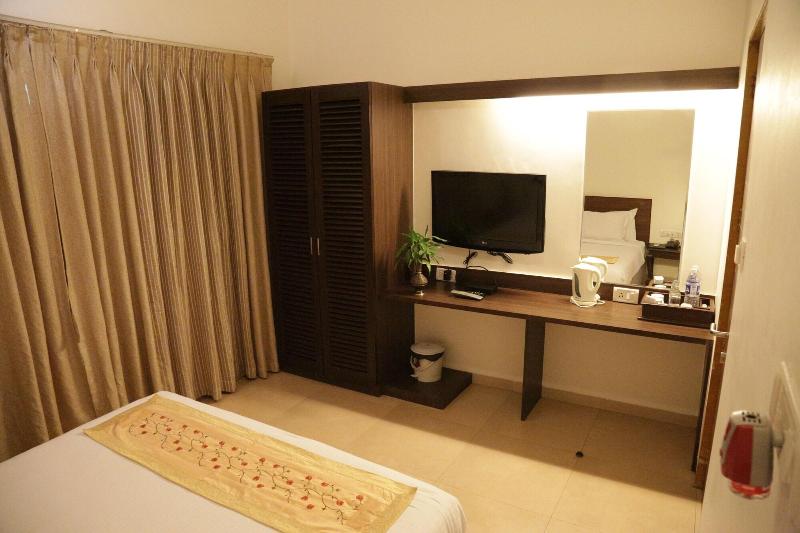 Manas Resort With Petting Zoo image