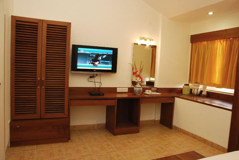 Manas Resort With Petting Zoo image