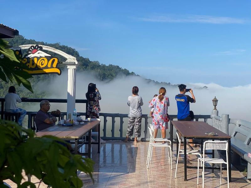 Seemok Resort image