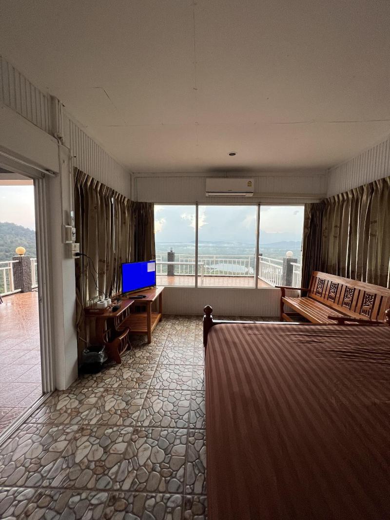 Seemok Resort image