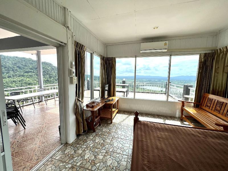 Seemok Resort image