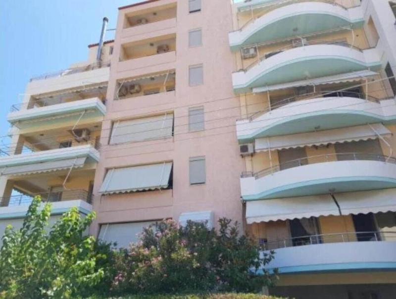 Pilotlux Apartments image