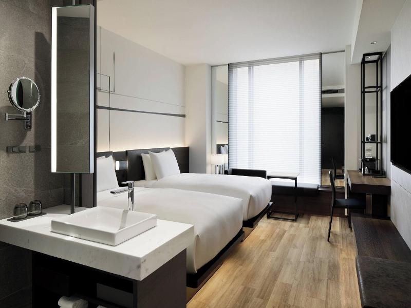Ac Hotel By Marriott Tokyo Ginza image