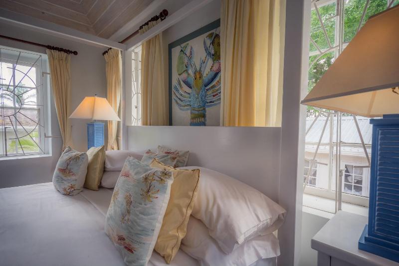 SUITE DELUXE KING BED