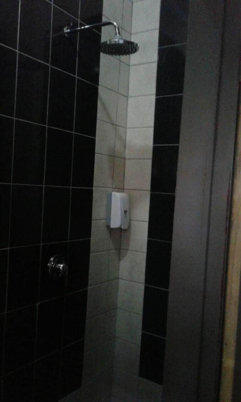Royal Crown Guesthouse image