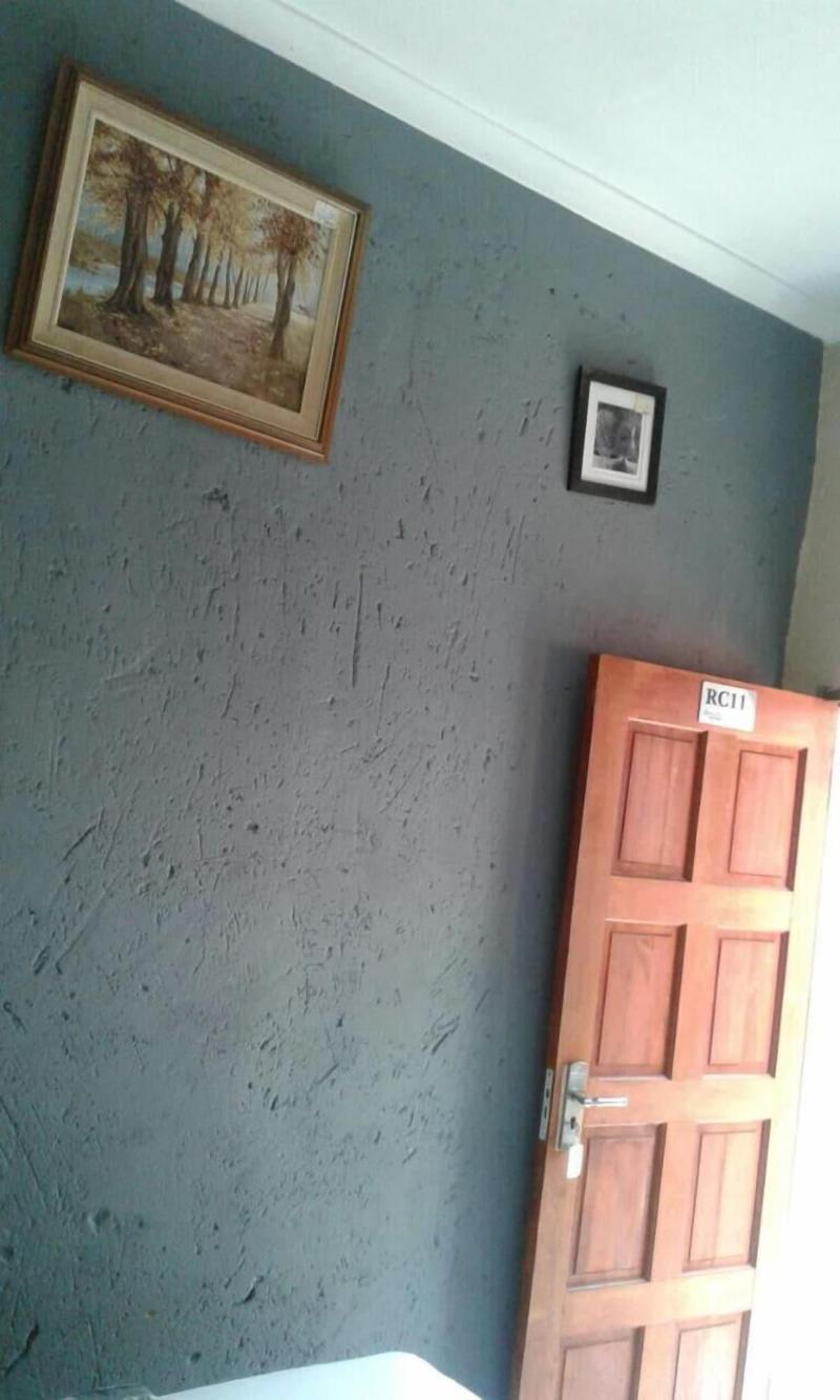 Royal Crown Guesthouse image