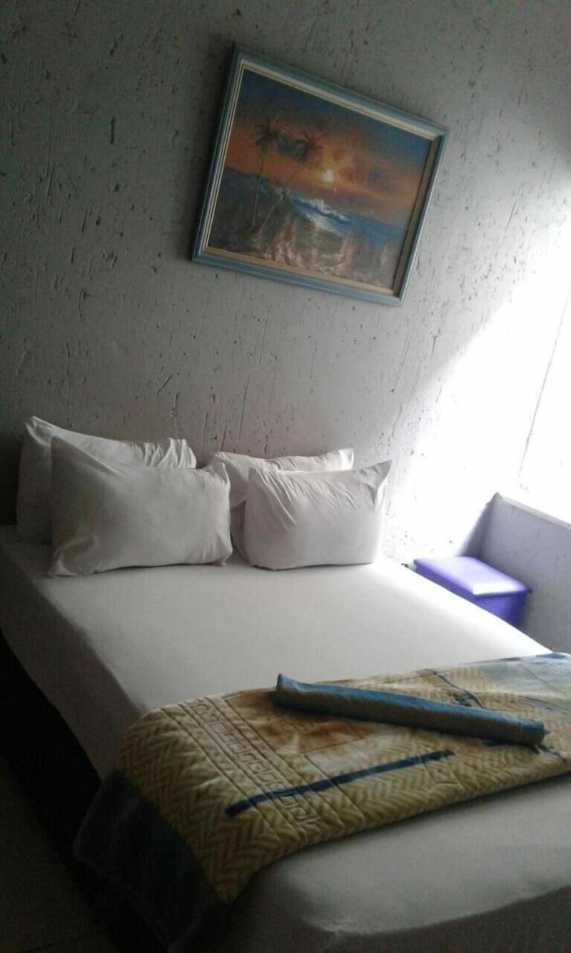 Royal Crown Guesthouse image