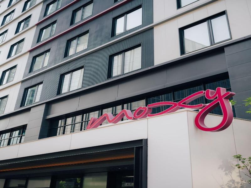 Moxy Osaka Shin Umeda image