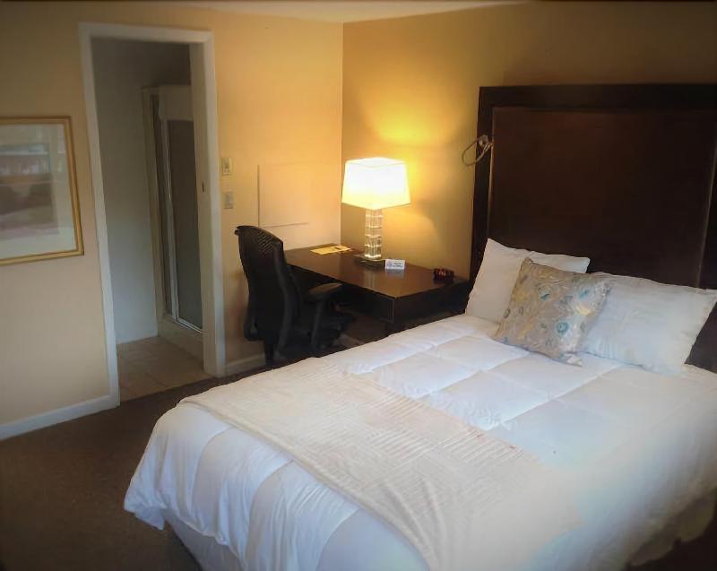 Wayne Inn image