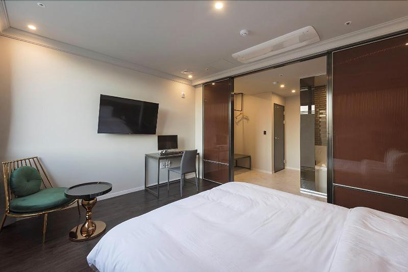 Guseo Browndot Hotel image