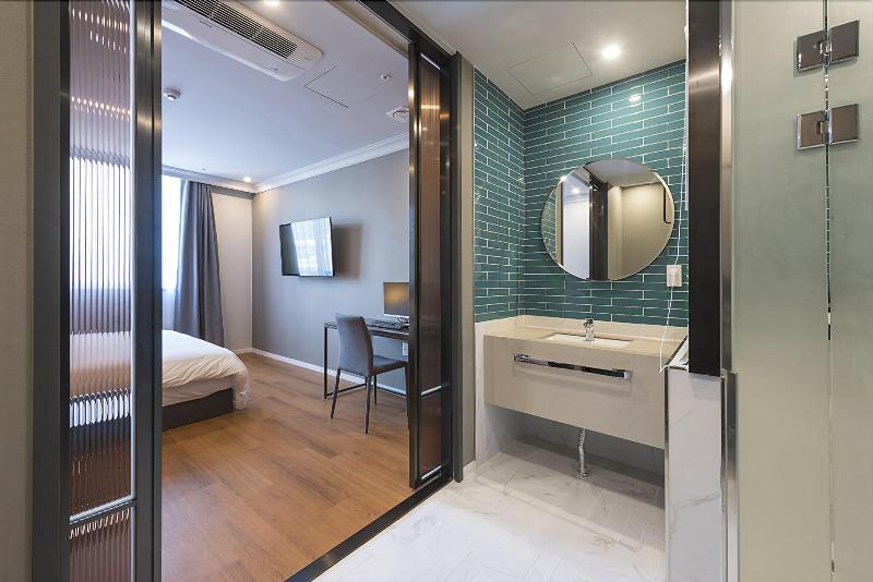 Guseo Browndot Hotel image