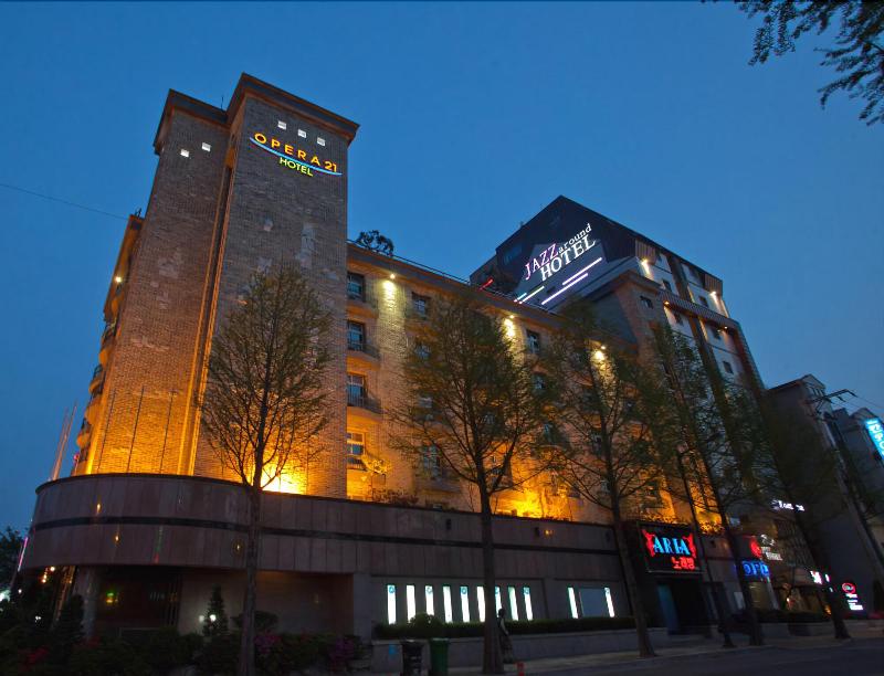 Opera 21 Hotel image