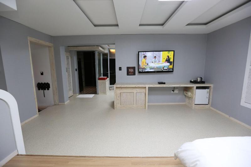 Opera 21 Hotel image