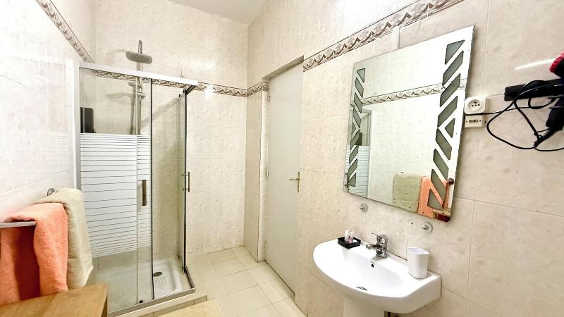 Jade Guest House image