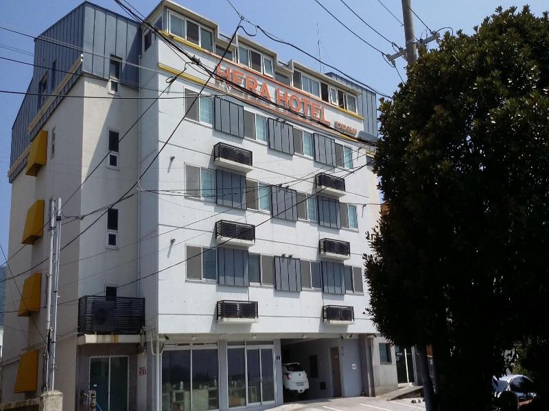 Hera Hotel