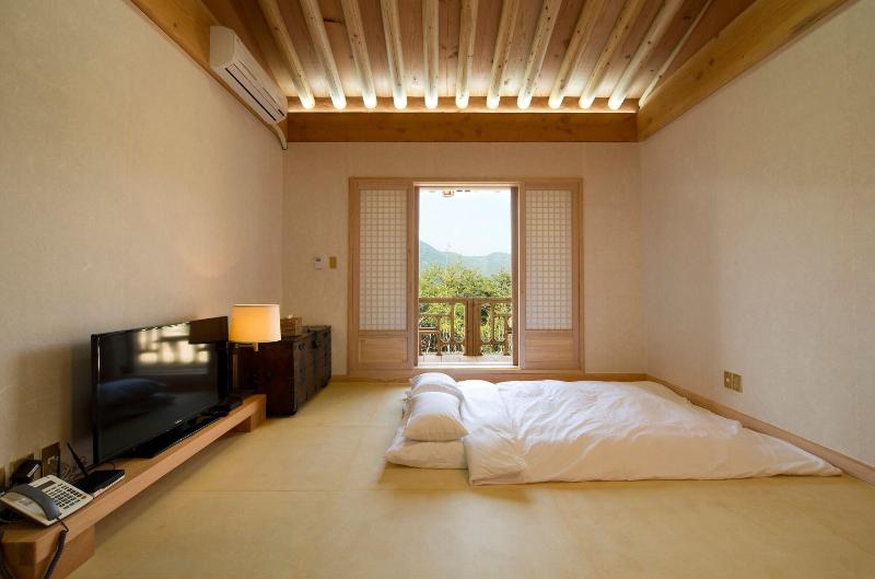 Hotel De Forre image