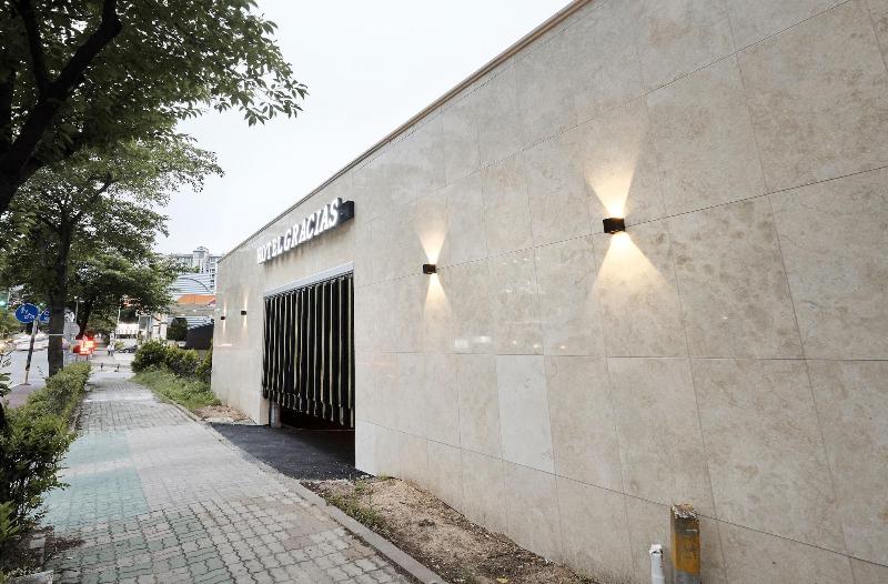 Gracias Hotel Gimhae image