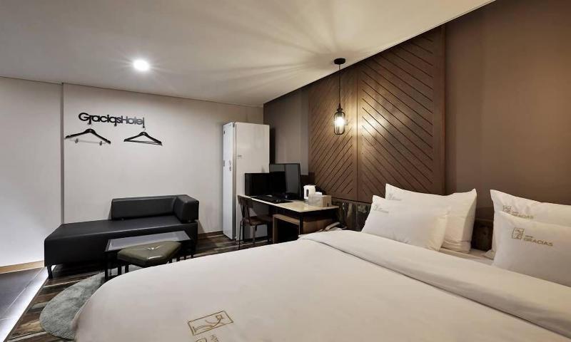Gracias Hotel Gimhae image
