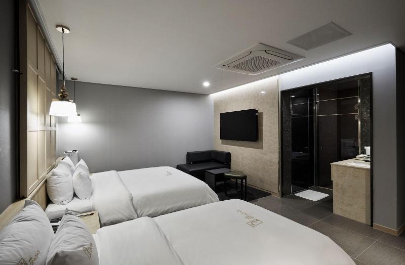 Gracias Hotel Gimhae image
