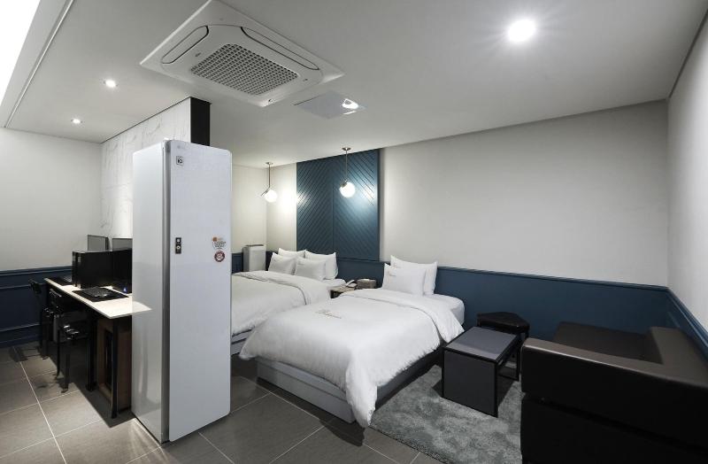 Gracias Hotel Gimhae image