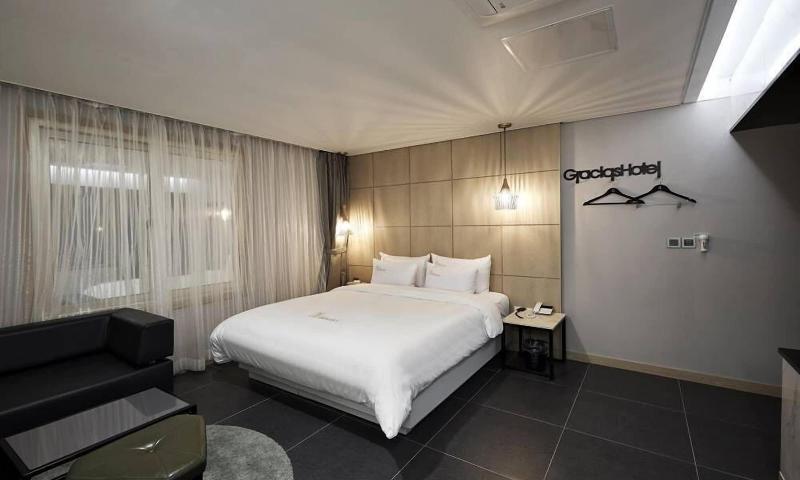 Gracias Hotel Gimhae image