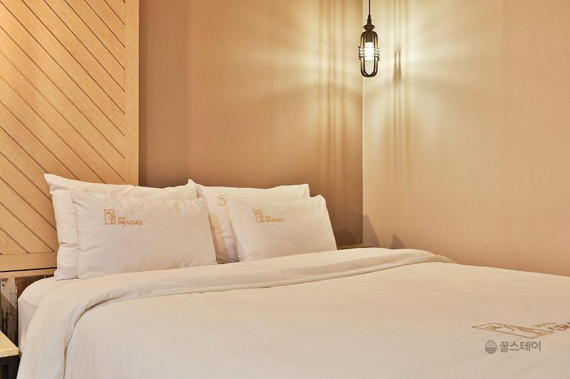 Gracias Hotel Gimhae image
