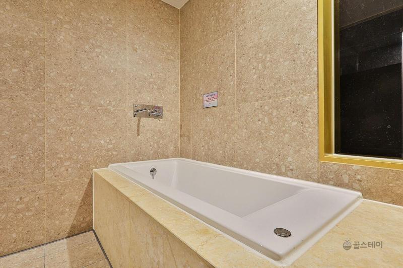 Gracias Hotel Gimhae image