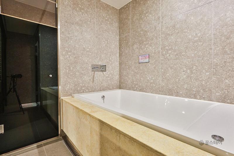Gracias Hotel Gimhae image